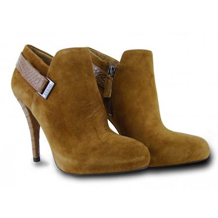 Botín Guess Ante Camel